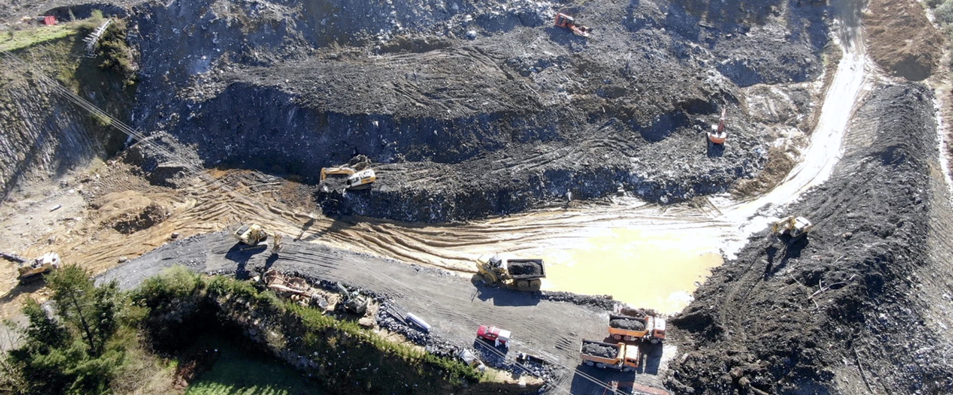 Medio Ambiente continuará monitorizando la calidad del aire en el entorno de Zaldibar y realizará informes semanales