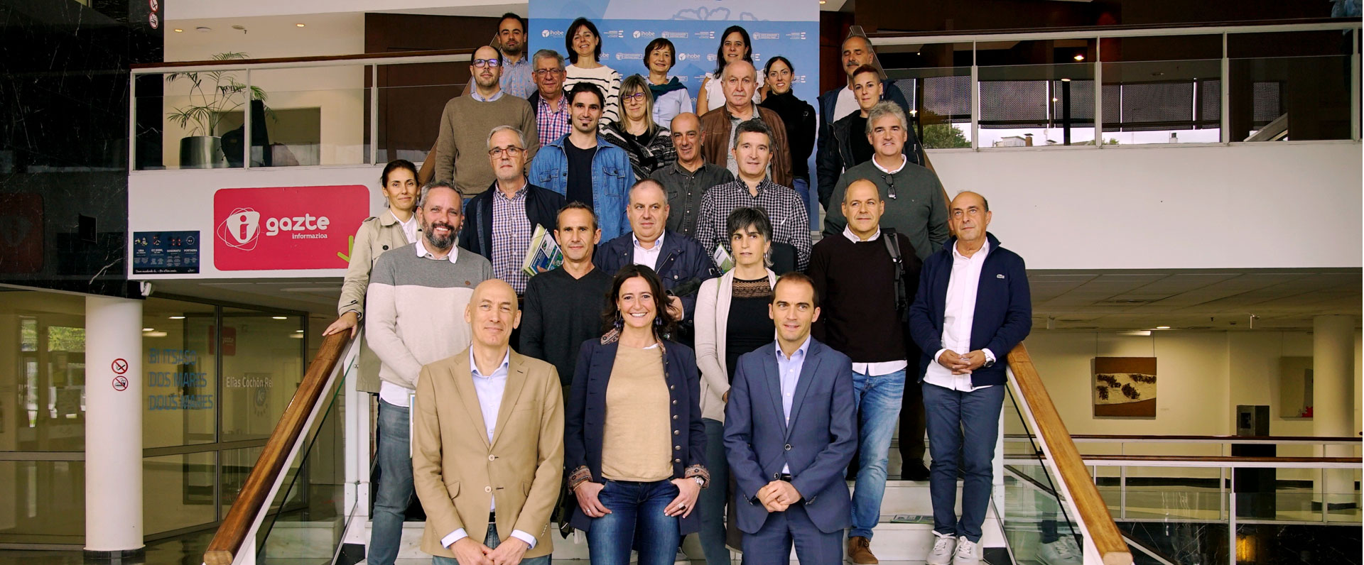 Energiaren Euskal Erakundeak eta Ihobek klima eta energia helburuak lortzeko toki erakundeei laguntzeko programa berria aurkeztu dute Durangaldean eta Arratian