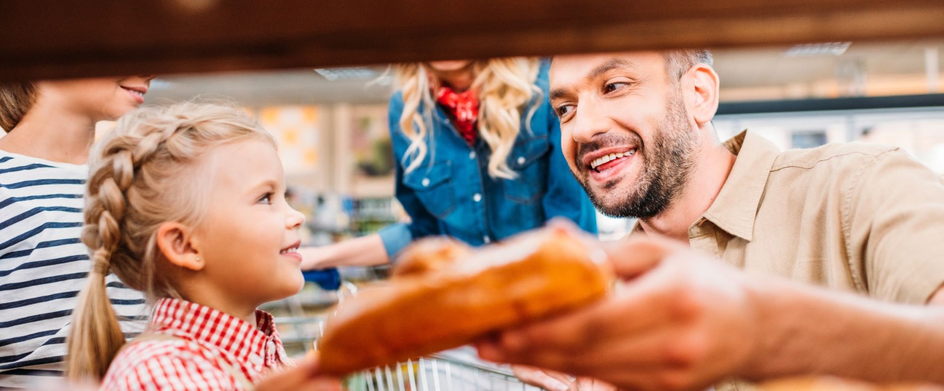 Ekoetxea Urdaibai ofrece una experiencia para que las familias llenen la cesta de la compra de forma sostenible